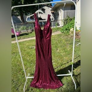 Prom dress like new only worn once.